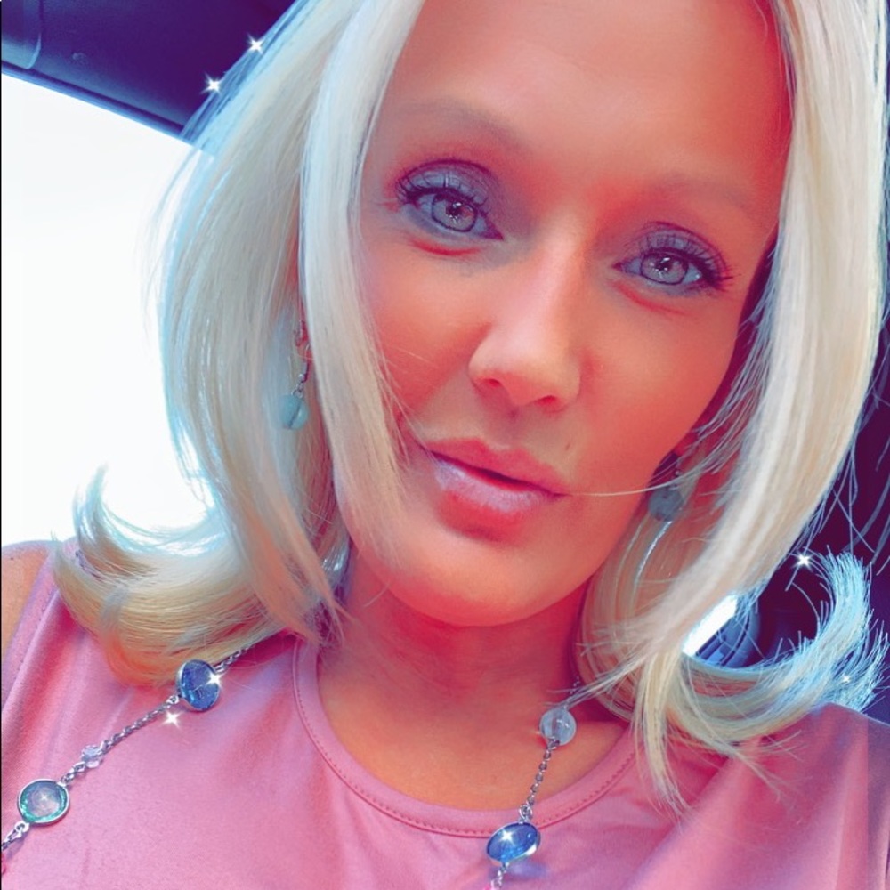 Meet your Posher, Christine